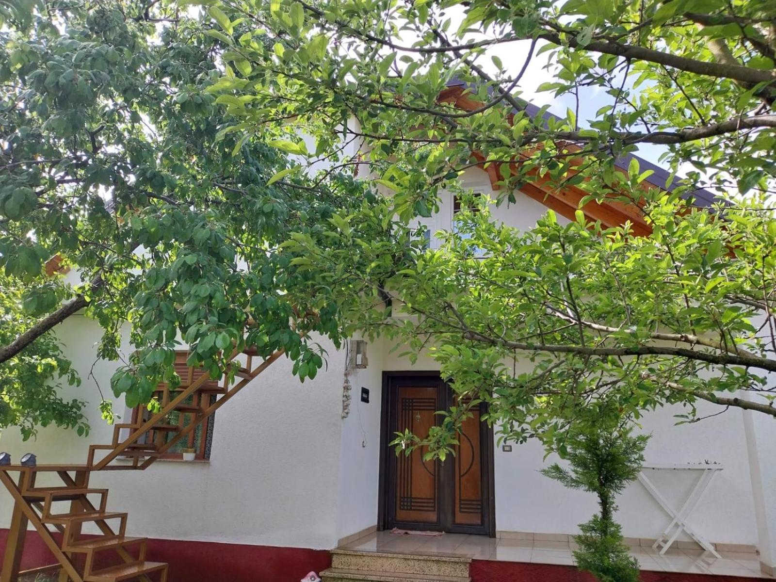 Riza Guest House Puke Экстерьер фото