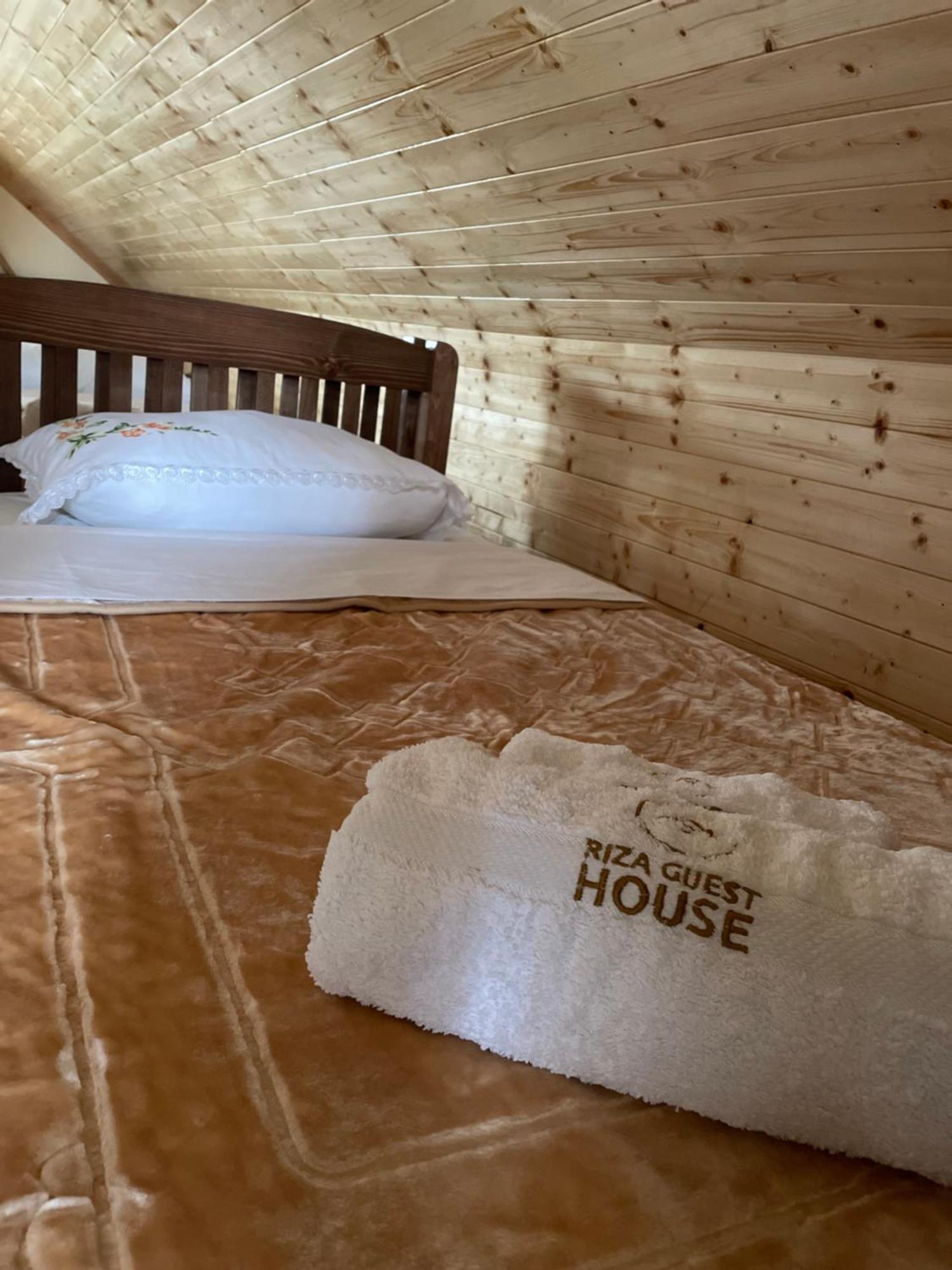 Riza Guest House Puke Экстерьер фото