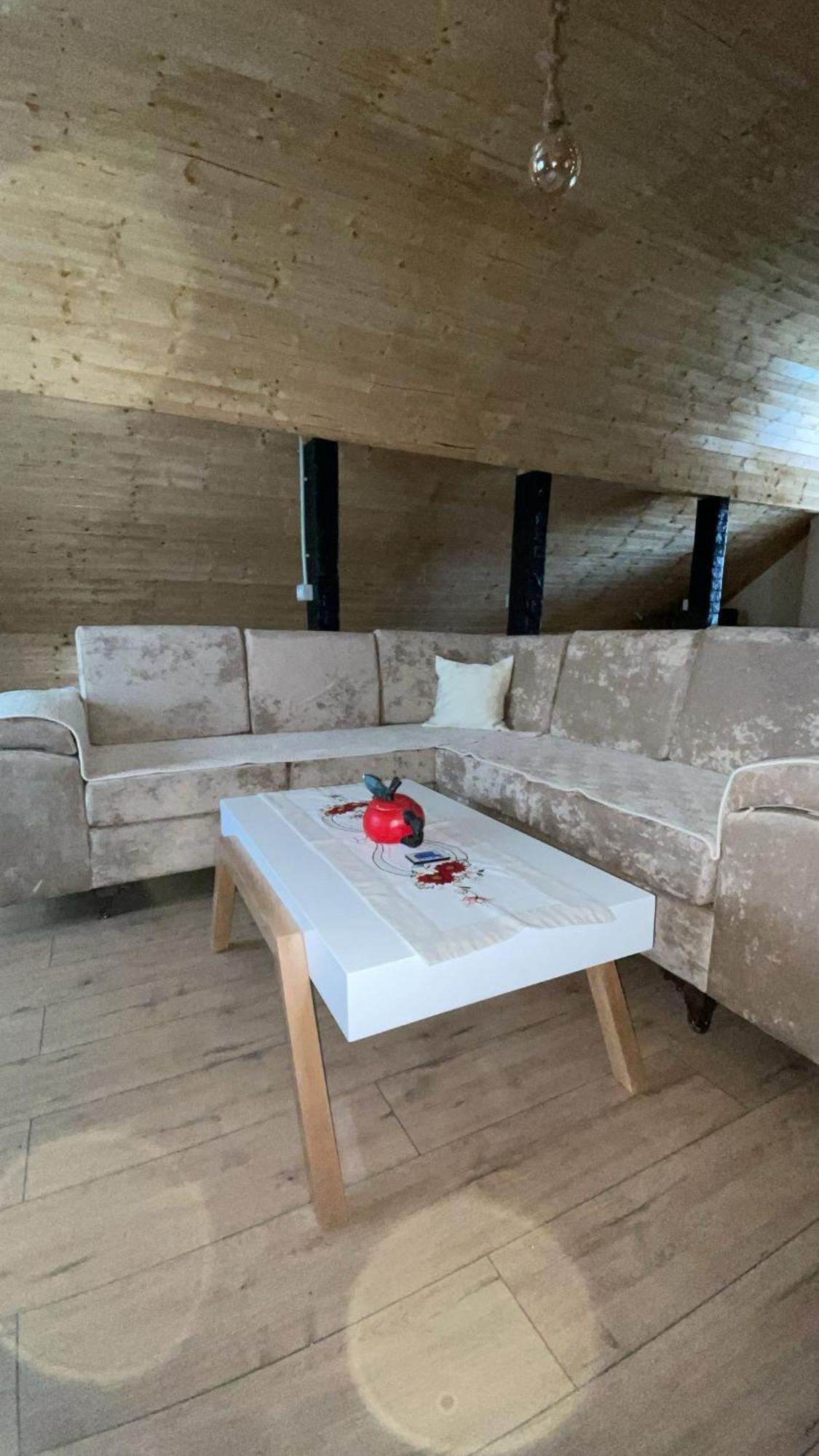 Riza Guest House Puke Экстерьер фото