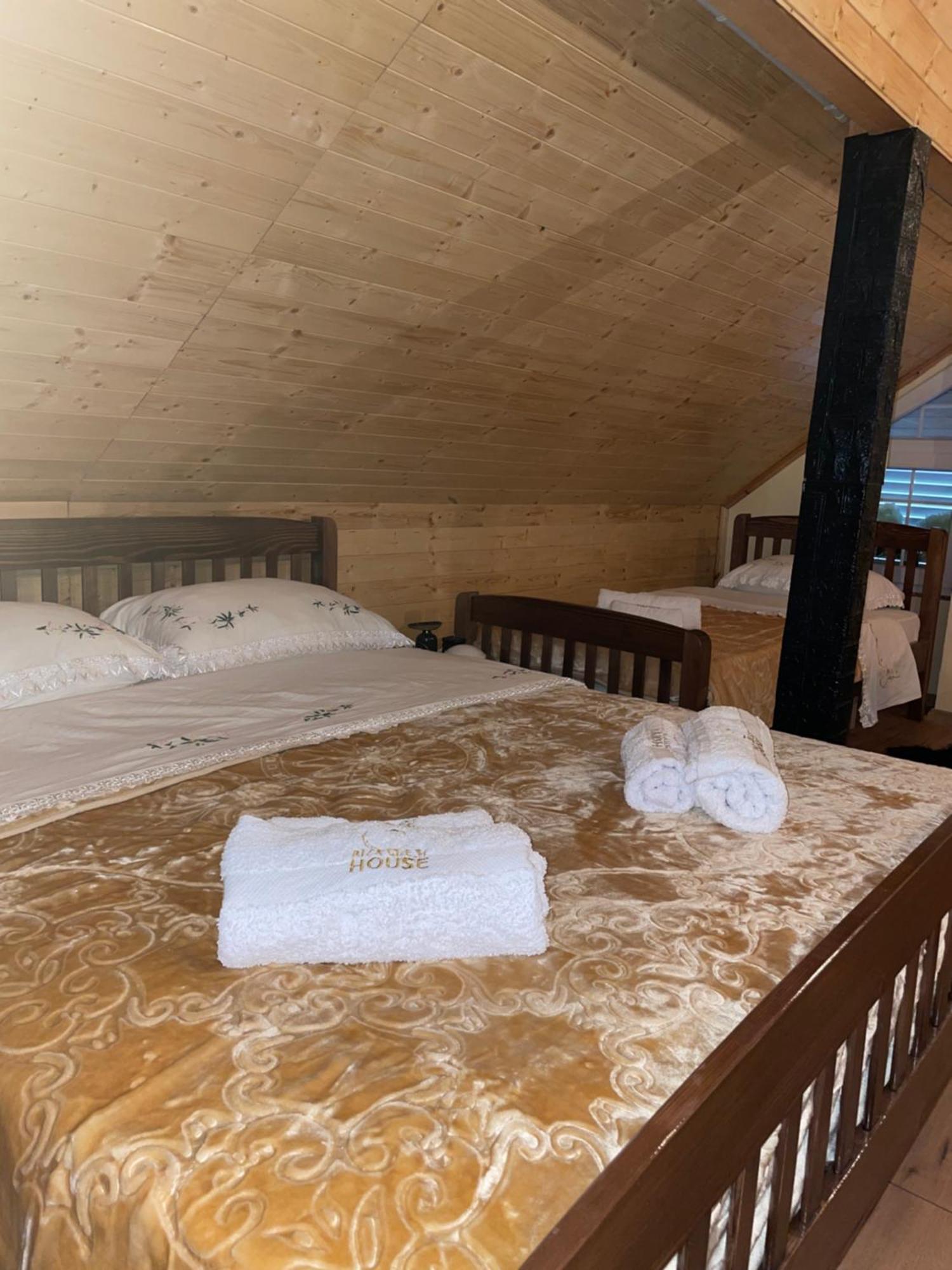 Riza Guest House Puke Экстерьер фото