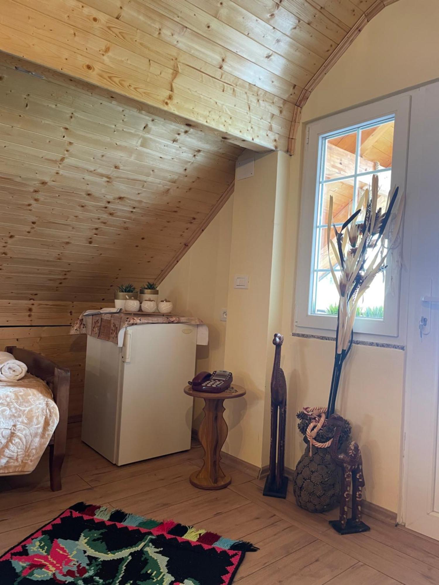 Riza Guest House Puke Экстерьер фото