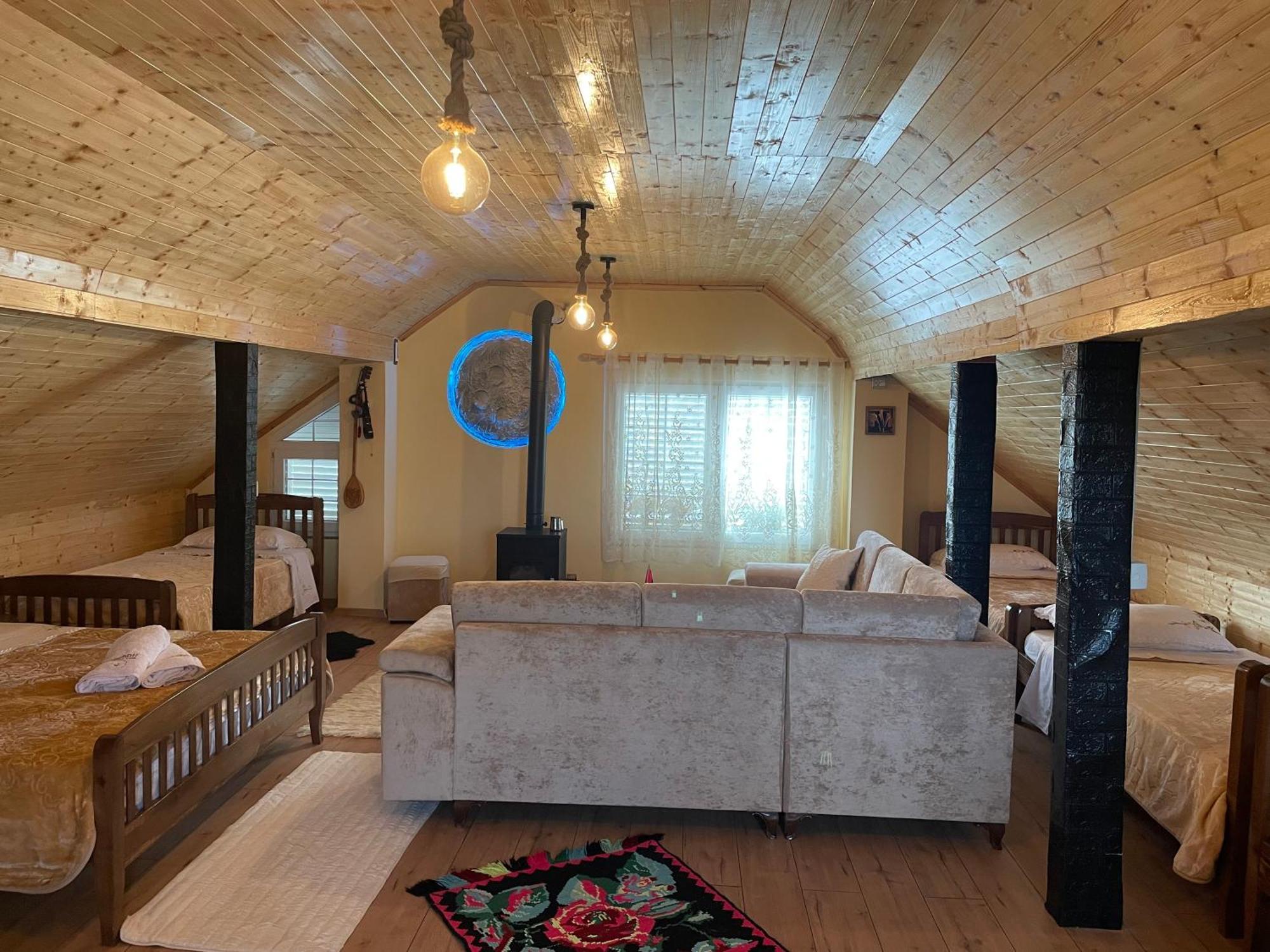Riza Guest House Puke Экстерьер фото